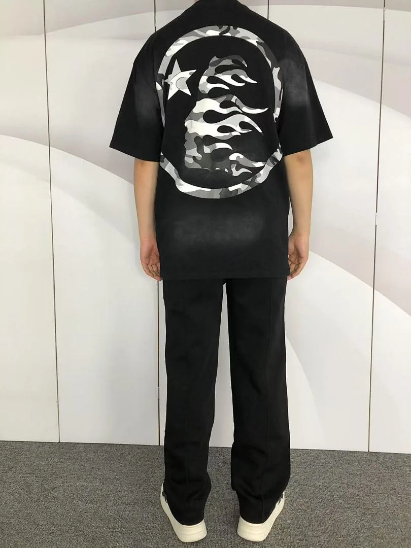 HELLSTAR Black Camo Circle Logo T-Shirt - full look