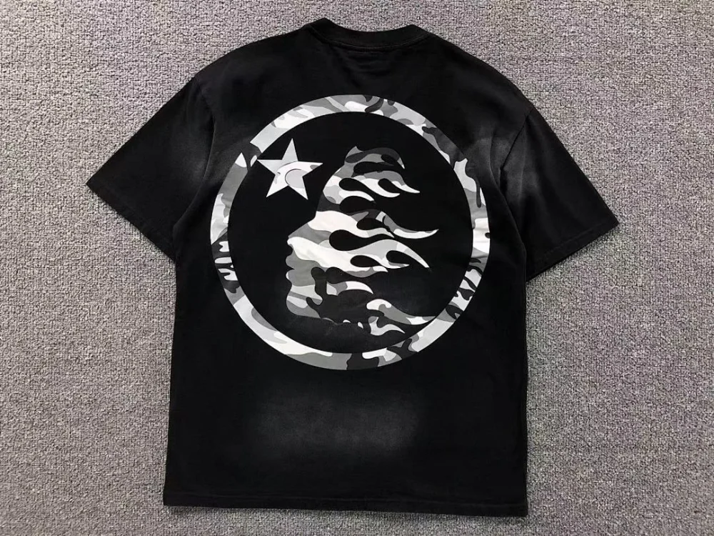 HELLSTAR Black Camo Circle Logo T-Shirt - close-up detail