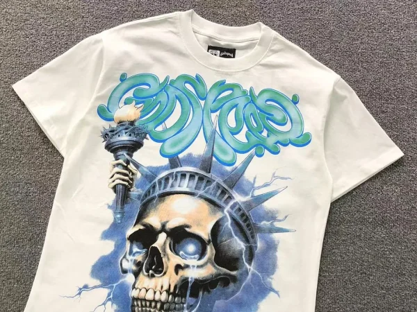 GODSPEED White Statue of Liberty Skull Splash T-Shirt - size reference