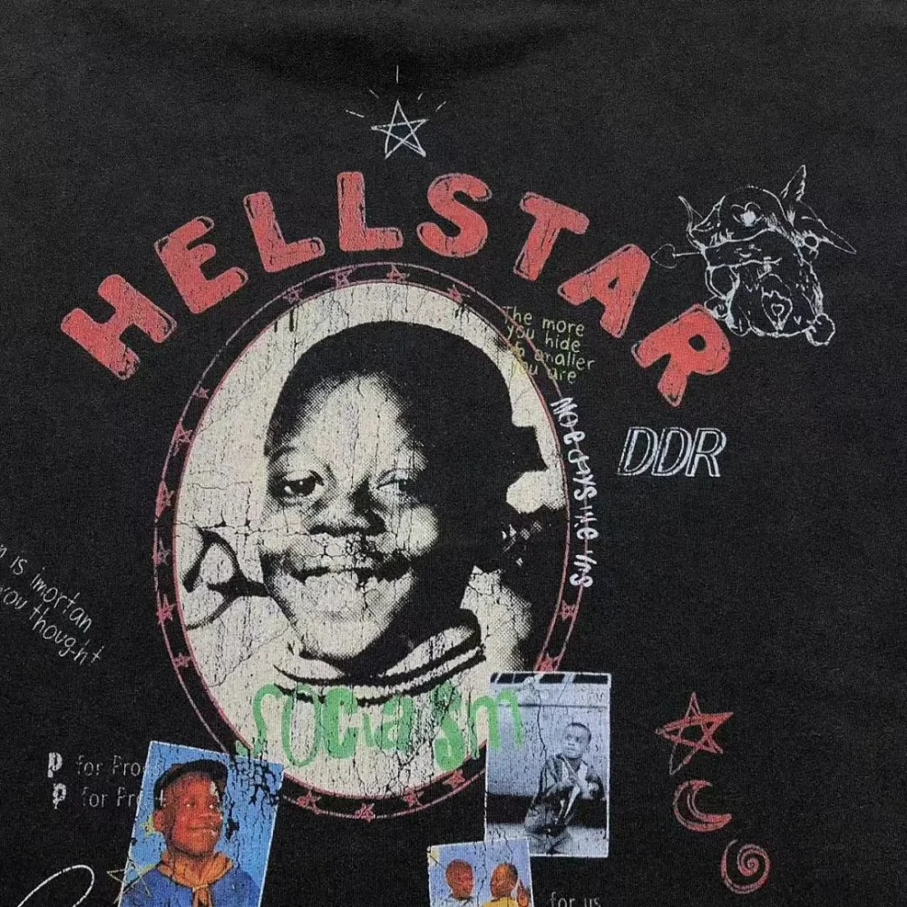 HELLSTAR Black Smiling Face Photo Collage T-Shirt - fabric detail