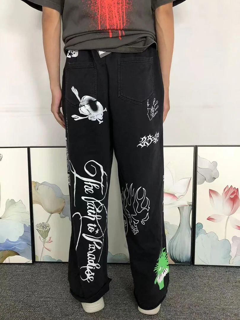 HELLSTAR Black All-over Doodle Sweatpants - full look